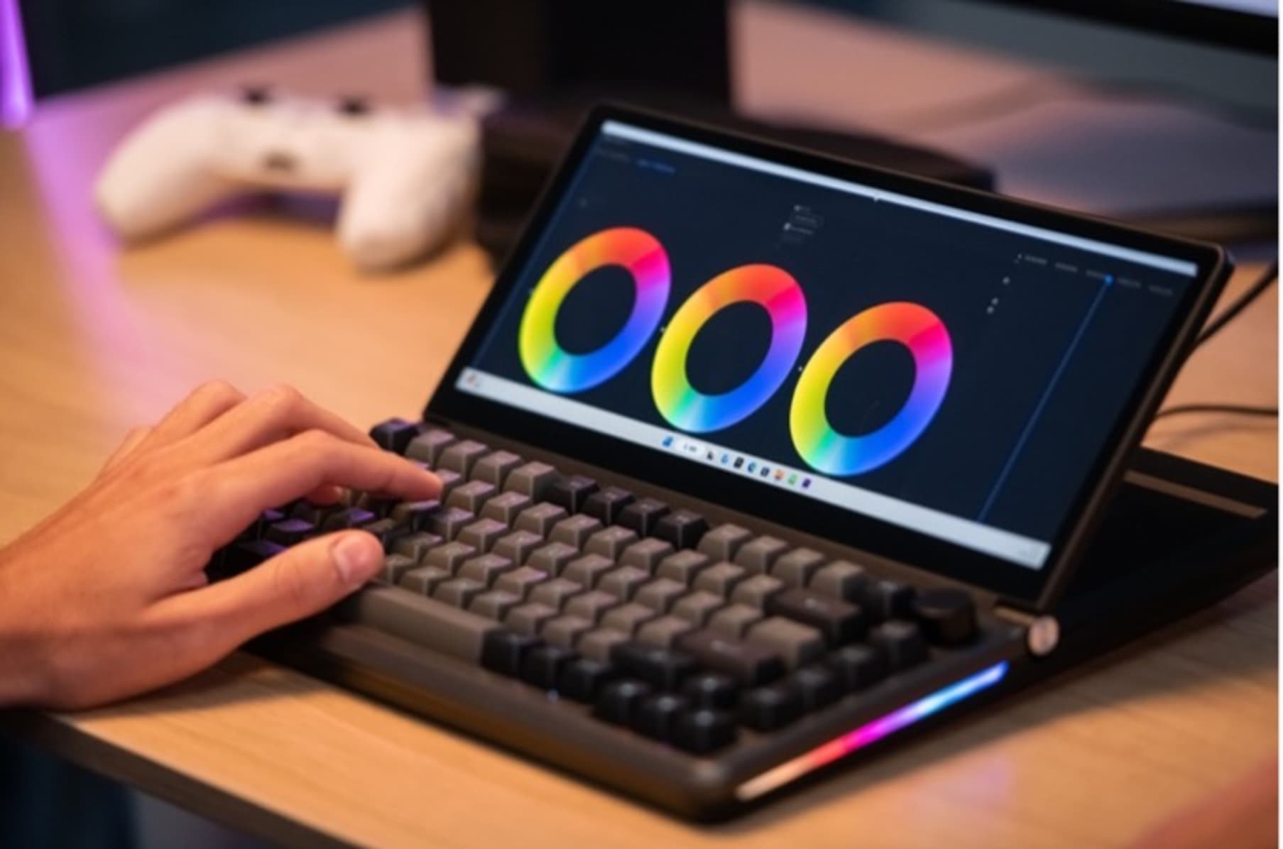 Kwumsy K3 Foldable Touch-Expanding Screen Keyboard | Indiegogo