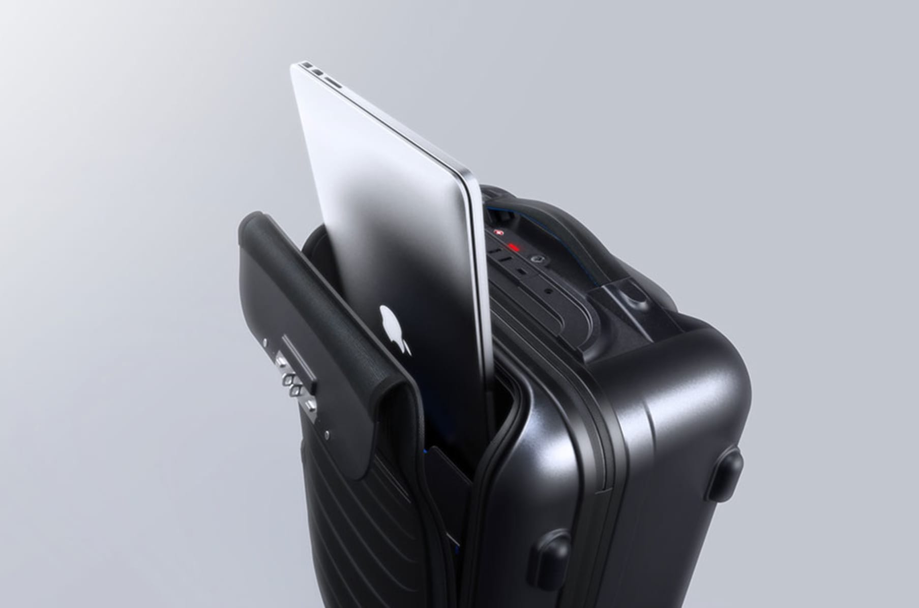 Smart luggage sale 2019