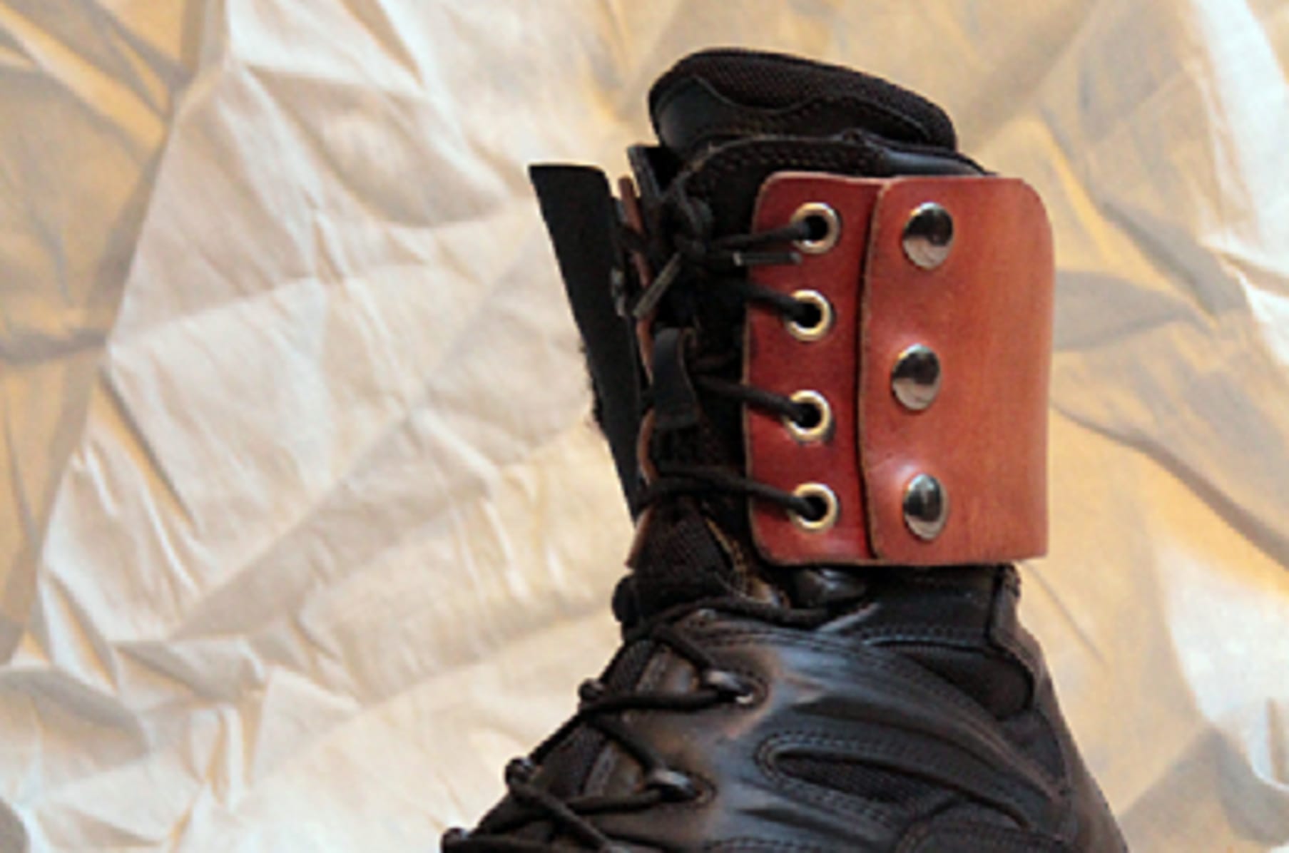 Lace on boot best sale holster