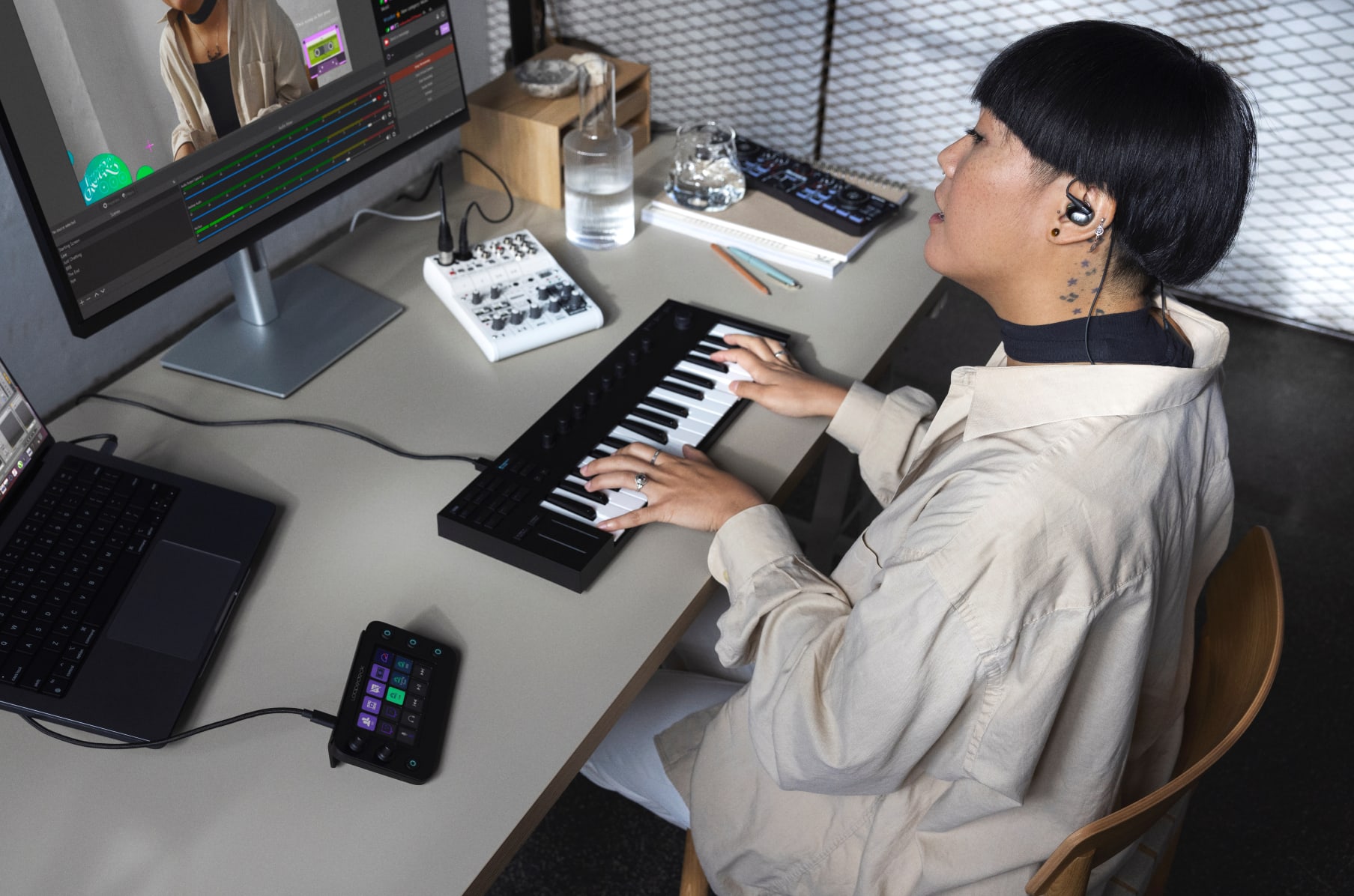 Loupedeck Live S: Customizable Streaming Console | Indiegogo