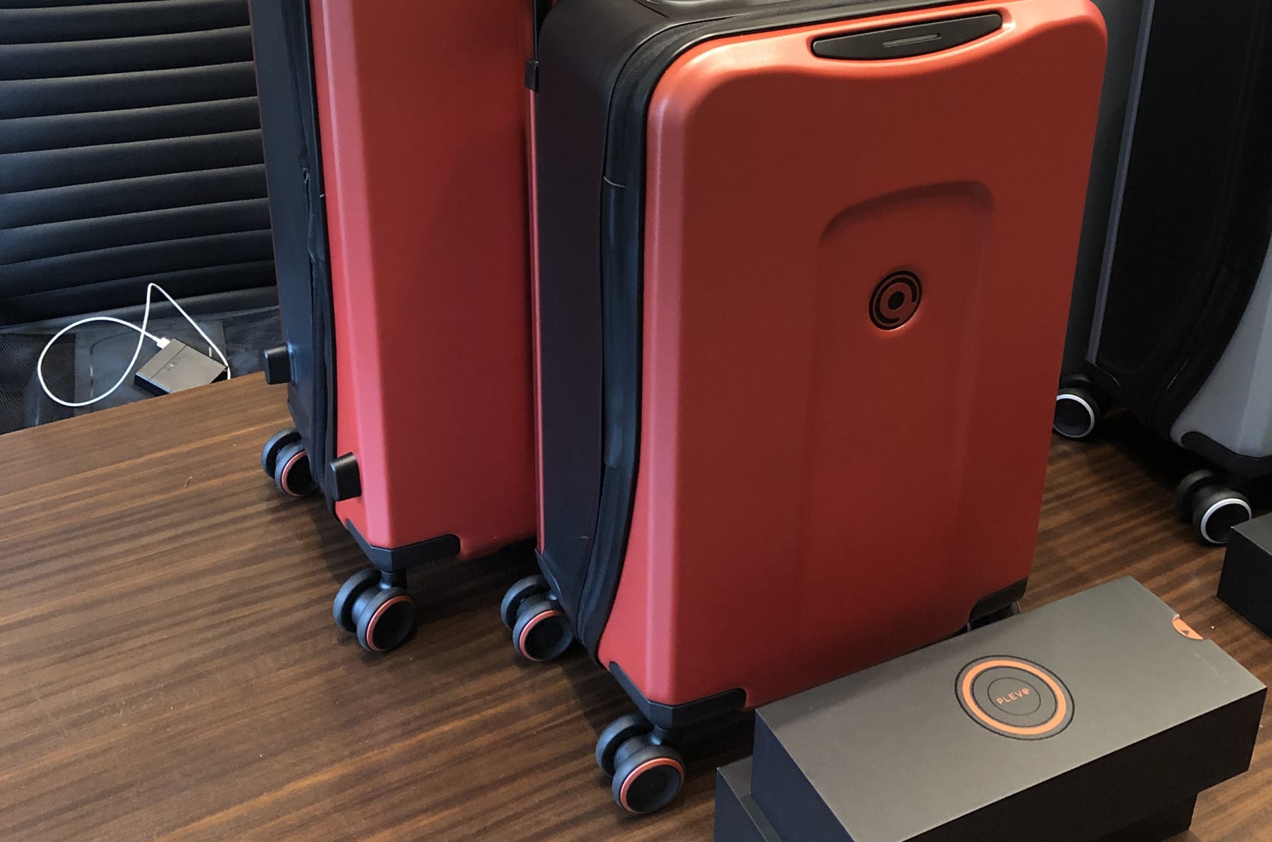 indiegogo smart luggage