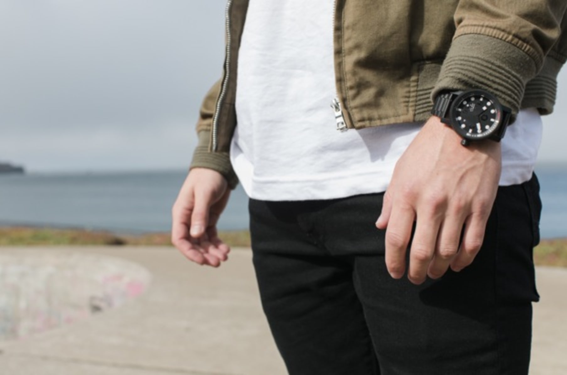 Minus 8 diver watch top