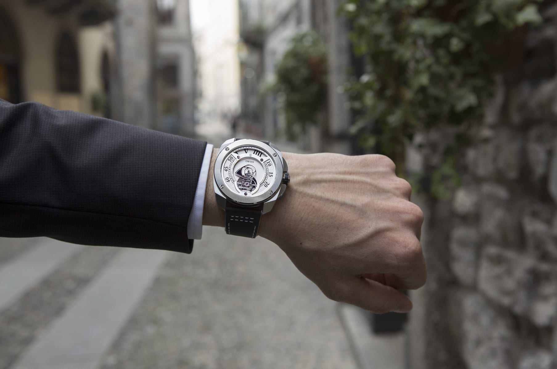 The Most Crowdfunded Watch Company Ever Is Making $1,000+ Luxury