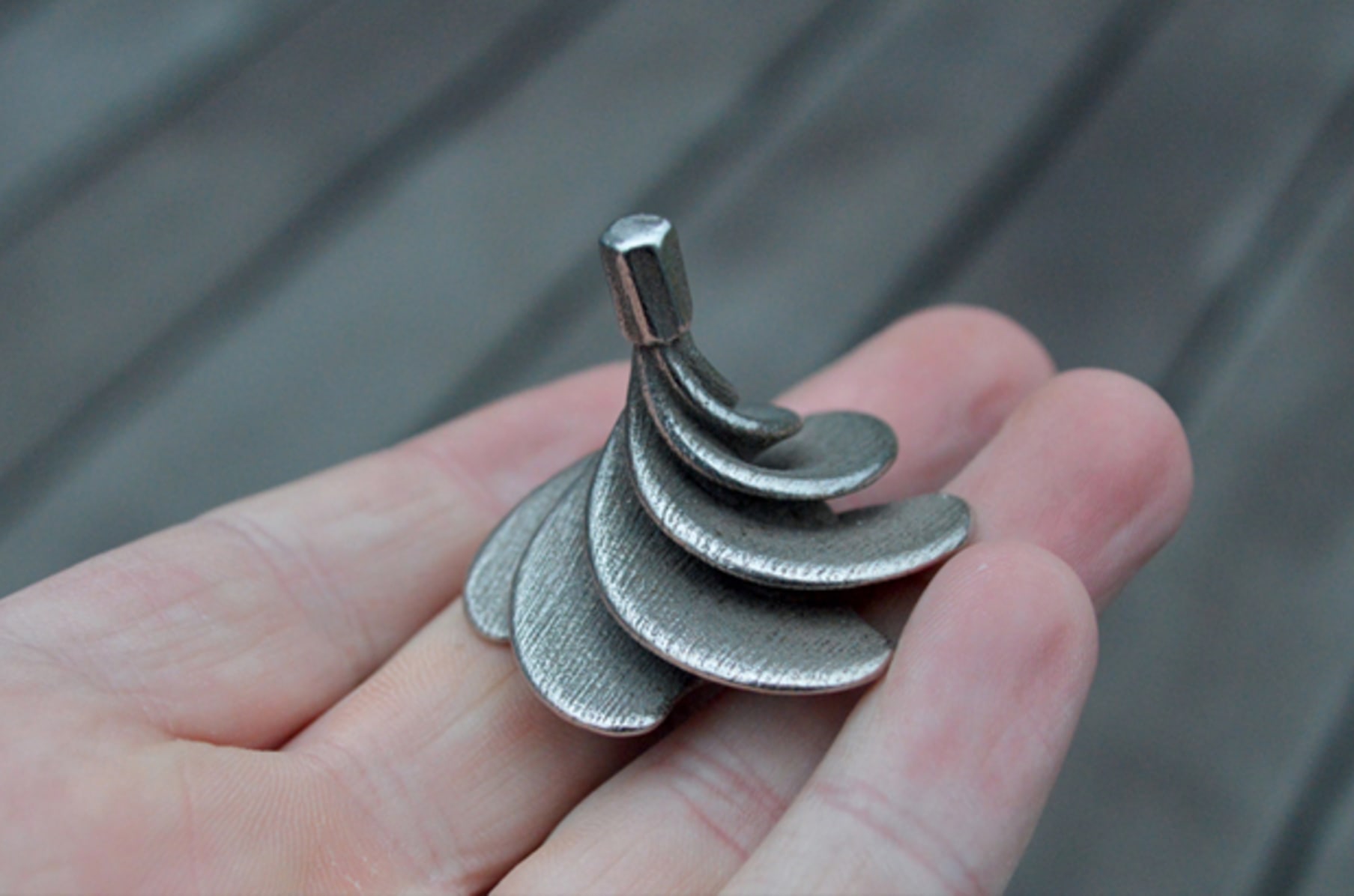 Zephyr the air assisted spinning top Indiegogo