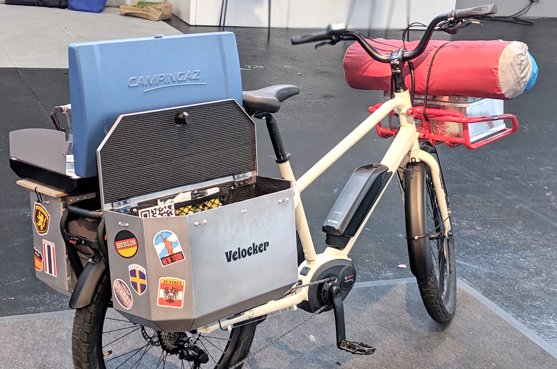 Velocker pannier clearance