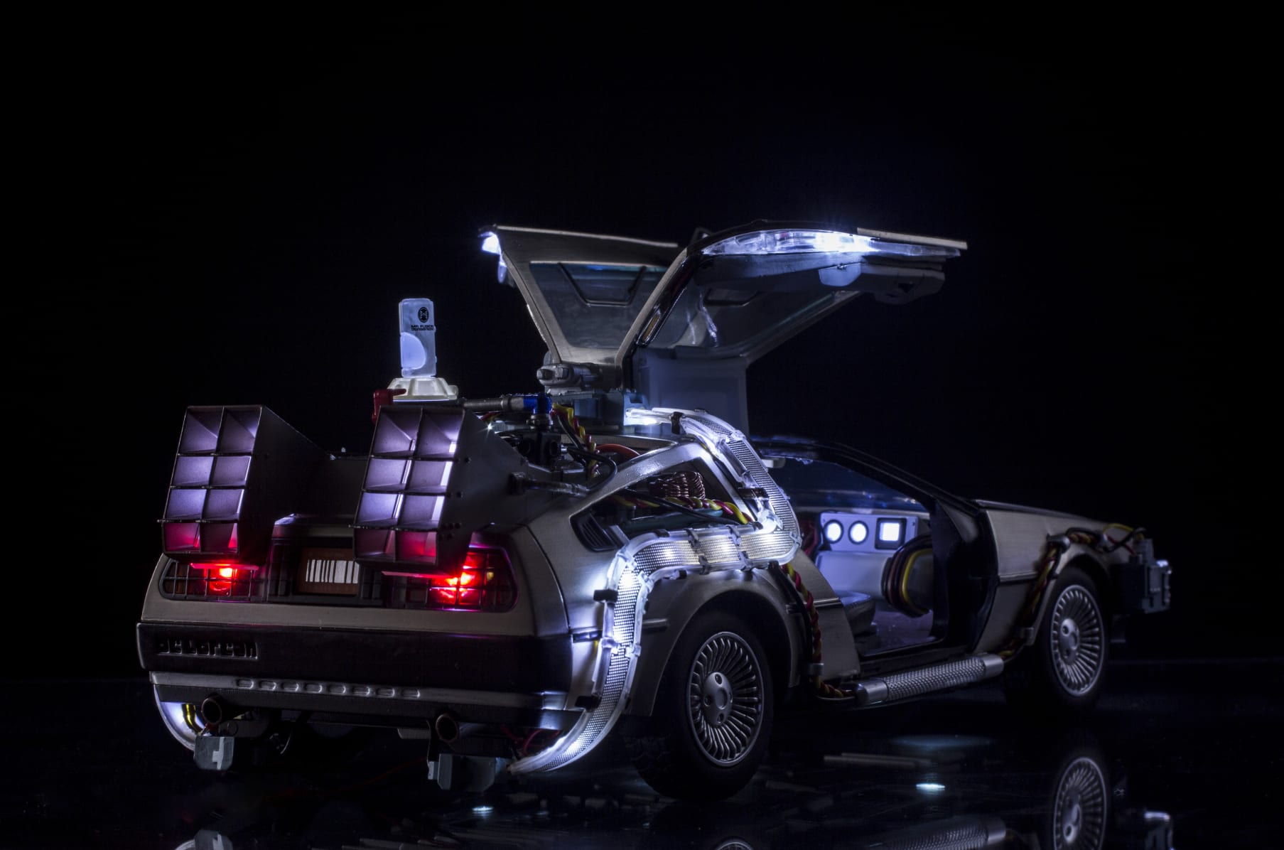 1 20 Delorean Time Machine Magnetic Levitating Ver Indiegogo